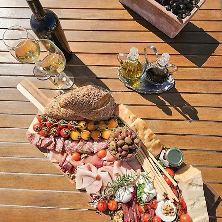 アパート La Dolce - 10 Min Da A1 Autostrada, Terrazza Sul Tramonto , Vista Panoramica Sulle Colline *